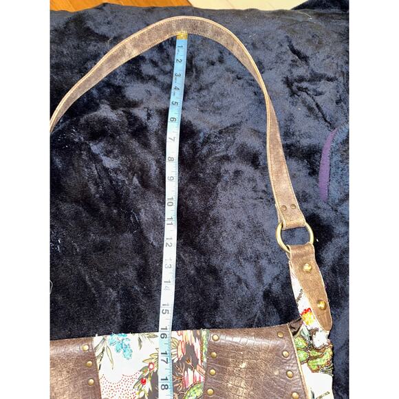 VINTAGE CHRISTIANA LARGE BOHO BEADED LEATHER HORSEBIT MESSENGER SADDLE BAG - Picture 8 of 9